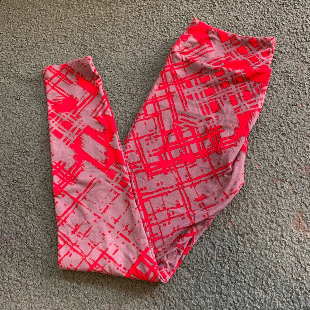 LuLaRoe criss cross leggings
